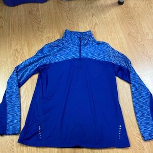 Women’s long sleeve zip up front size large